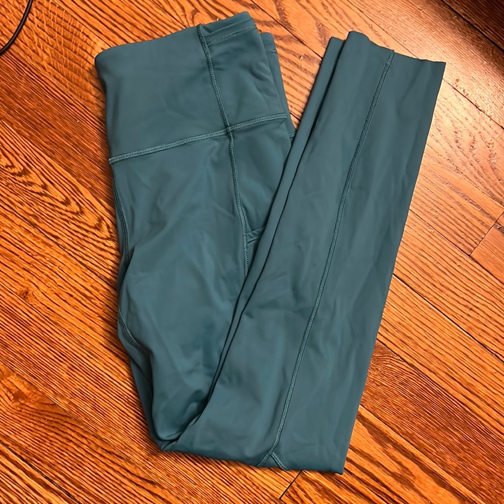 Fast and Free Cropped Teal Leggings